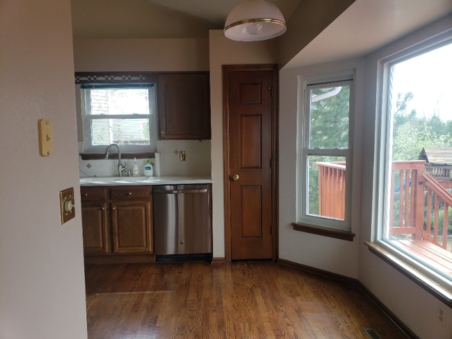 Photo - 2043 E Nichols Dr