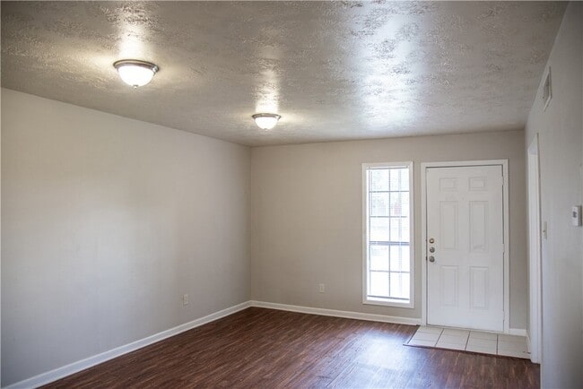 Photo - 1902 Woodsman Dr Unidad A