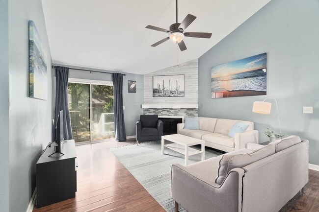 Photo - Modern Comfort and Convenience in Citadel ...