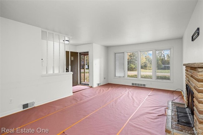 Photo - 2360 Pine View Dr