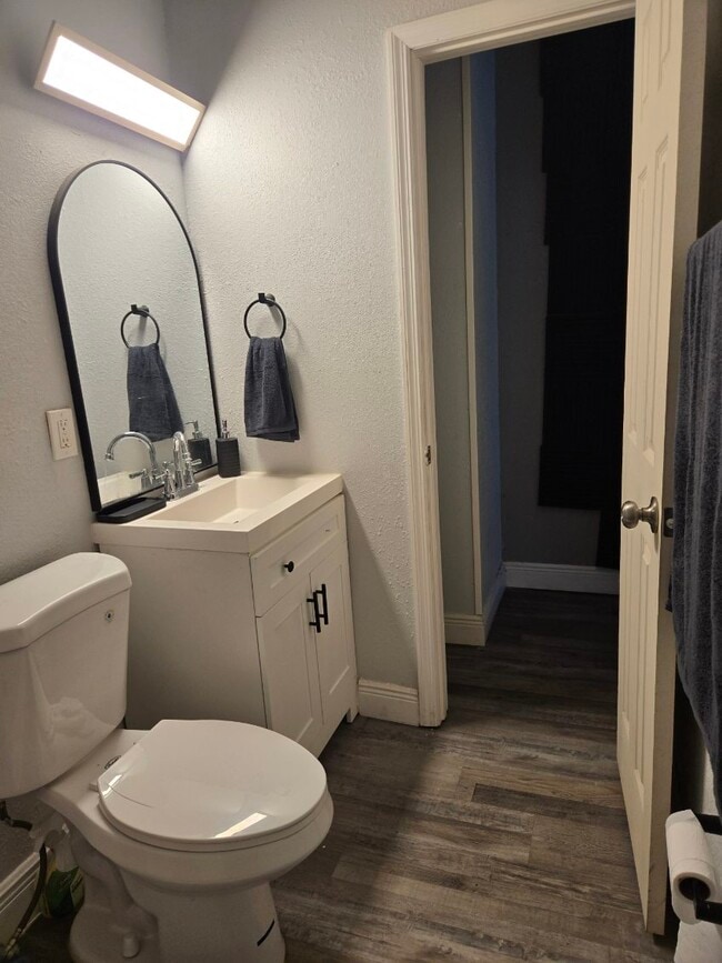 Photo - 1823 E 109th Ave Unidad #1