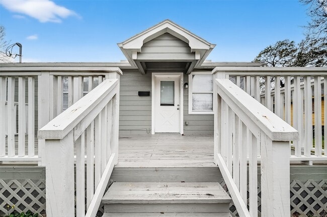 Photo - 521 Alford St