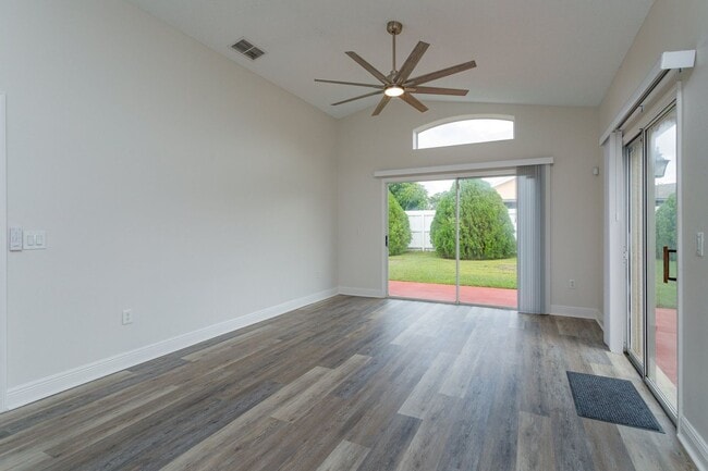 Photo - Charming 3-Bedroom Home for Rent in South ...