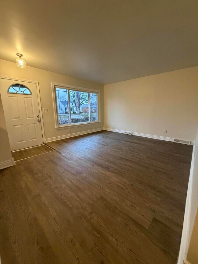 Photo - 17422 Keppen Ave