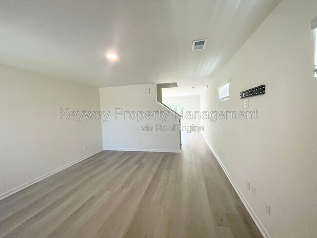 Photo - 5057 Needle Palm Rd NW