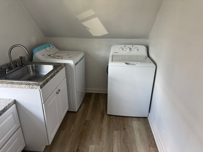 Photo - 2606 Wycliffe Rd