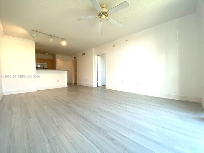 Photo - 1919 Van Buren St Unit 506A