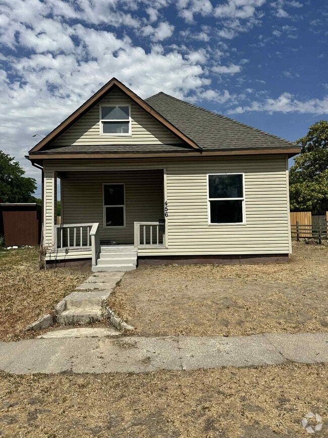 Building Photo - 456 N 6th Ave Rental