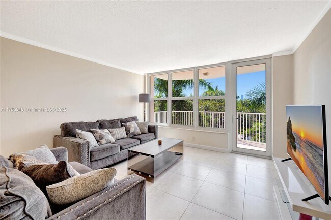 Photo - 3181 S Ocean Dr Unidad 405 Rental