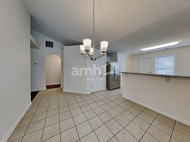 Photo - 602 Fairgreen Trail