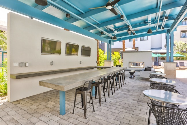 Photo - Lakeside Drive Apartments