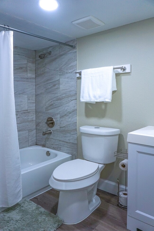 Photo - 3703 Market St