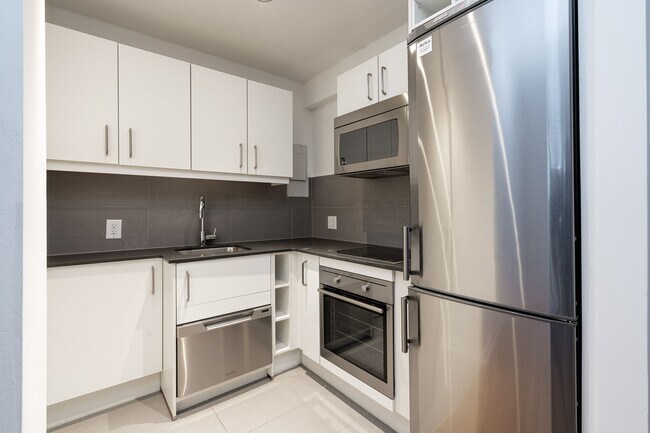 Building Photo - 56 Maitland Street Unit 306