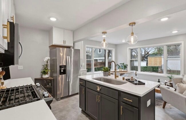 Photo - 5217 France Ave S