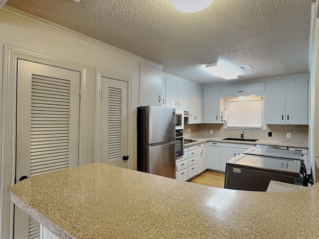 Photo - Historic Charm, Modern Convenience & an Unbeatable Fort Worth Location! Unit Main House
