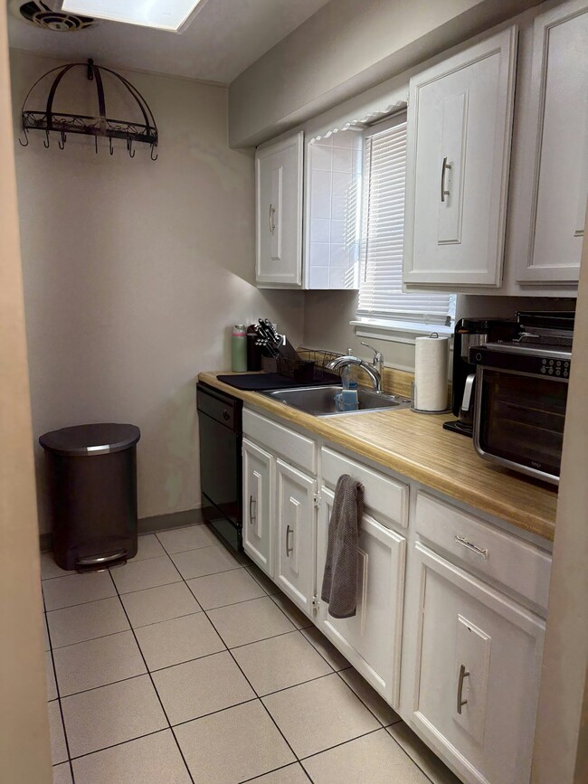 Photo - 9481 Woodbridge Rd