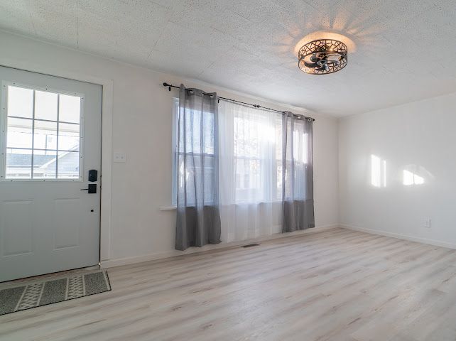 Photo - 115 N Porter St