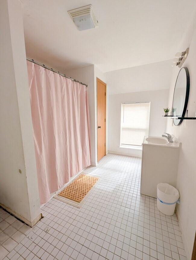 Photo - 2148 N 29th St