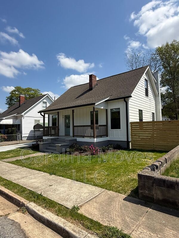 Photo - 50 Hutchins St