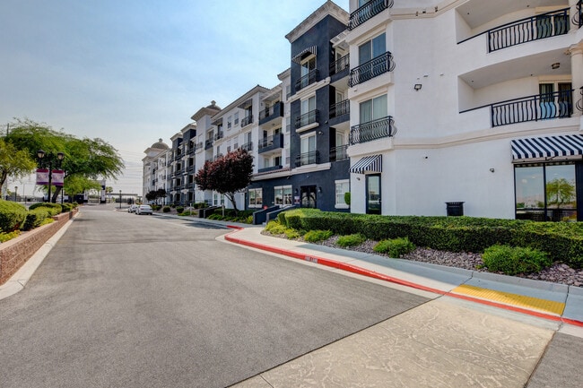 Exterior Building - Las Vegas Grand