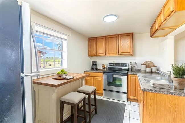 Photo - 225 W Northside Dr