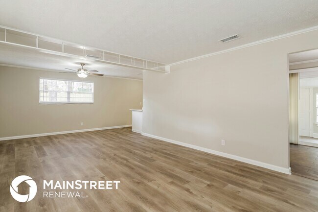 Photo - 470 Sigsbee Ct