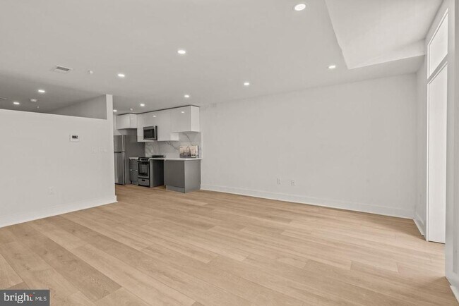 Photo - 253 N 3rd St