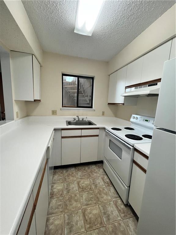 Photo - 60 Davos Pointe Unit B-8