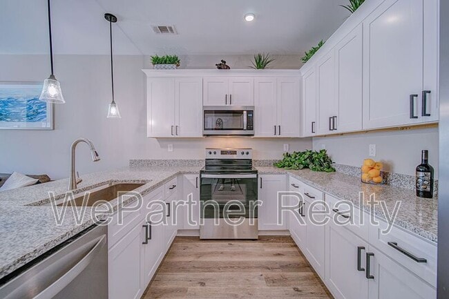 Photo - 5 N Rim Dr
