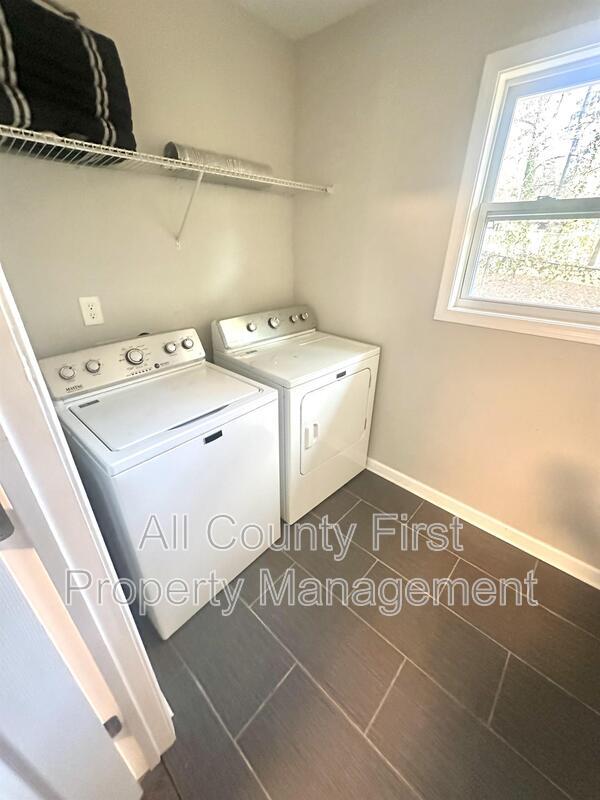 Photo - 2975 McGlynn Ct