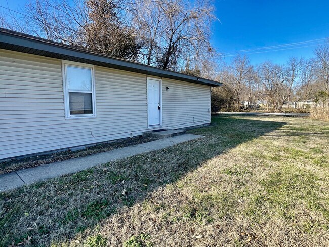 Photo - Pacific St., 2405 E. Unidad 2