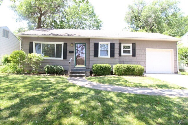 2 Bedroom 1 Bath Home in Roeland Park - 2 Bedroom 1 Bath Home in Roeland Park