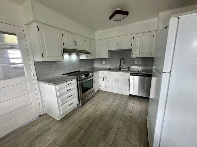 Photo - 1752 Diane Dr
