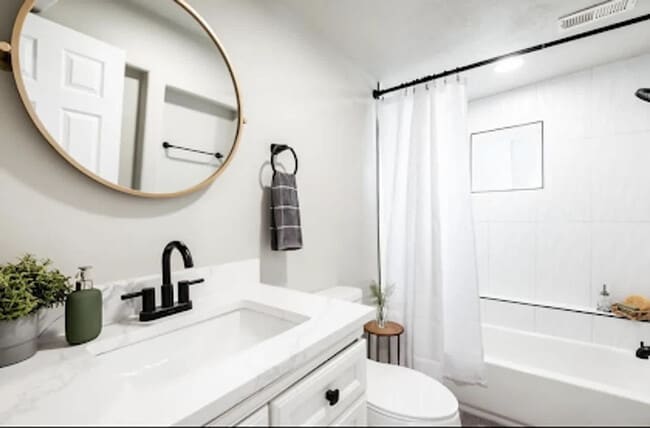 Photo - 437 N 700 W Unidad ID1389253P