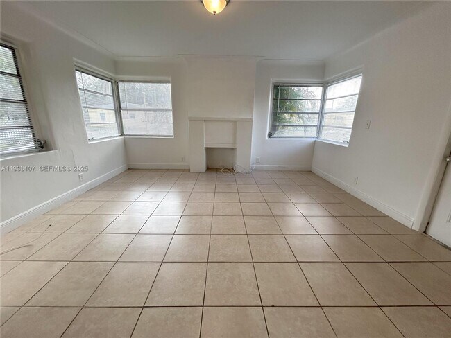 Photo - 701 NE 86th St Unit 1