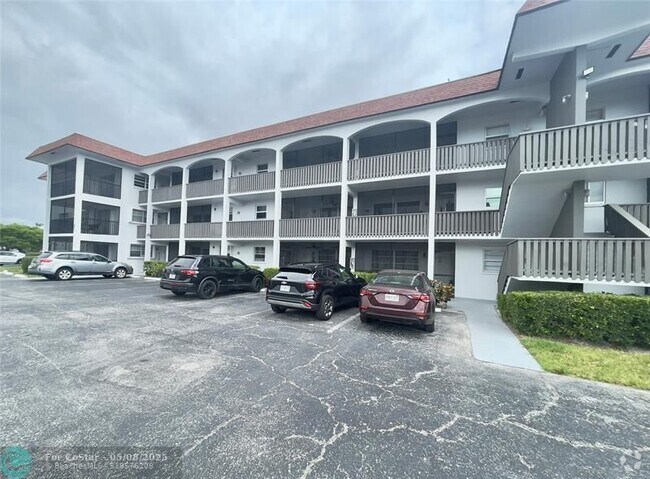 Building Photo - 651 Pine Dr Unit 207 Rental