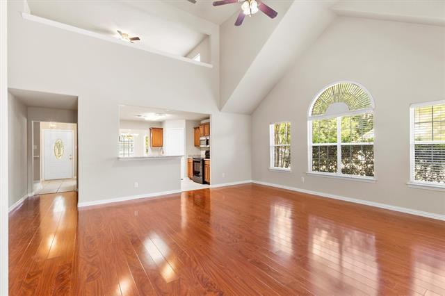 Photo - 501 W Leland Ave
