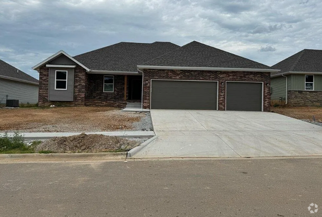 Building Photo - Brand New 4 Bedroom Home in Copper Leaf