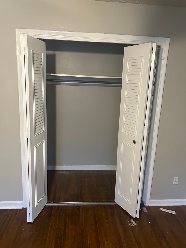 Photo - 5694 W 3rd St