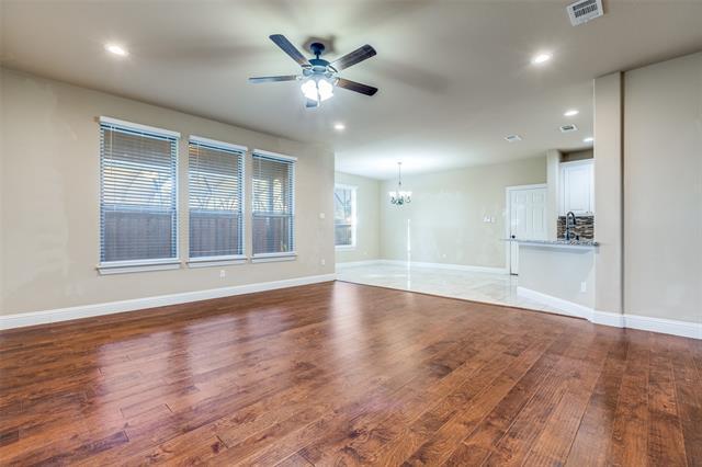 Photo - 606 Seneca Blvd