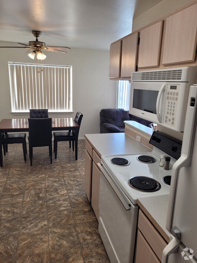 Building Photo - Vista Unit 2 - Furnished Rental