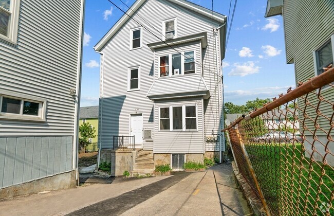 Building Photo - 558 Third St Unit 1 Rental