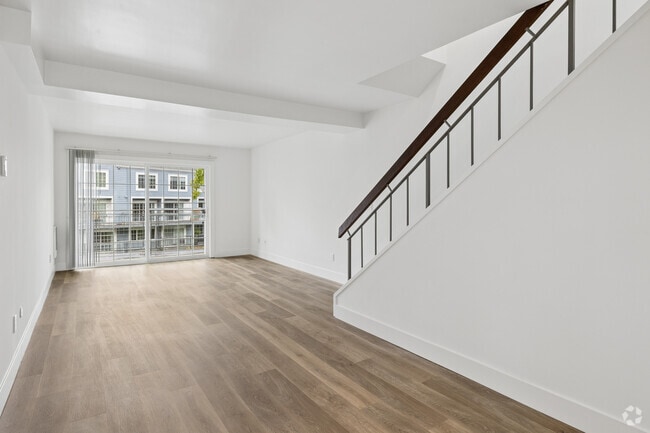2BR, 2BA - 1096SF - Living Room