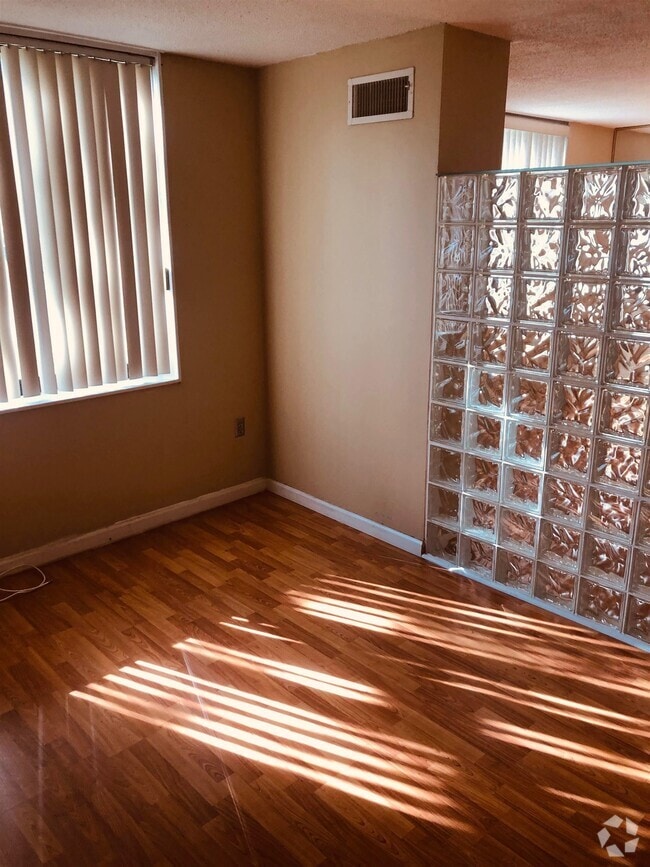 Building Photo - 133 Harmon Cove Tower Unit 133 Rental