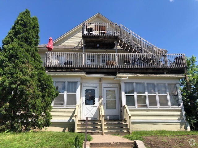 Building Photo - 1137-1139 University Ave West Rental