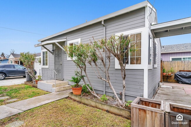 Photo - 9811 Olive St Casa