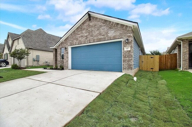 Photo - 117 Lacey Oak Lp