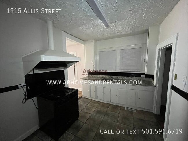 Photo - 1915 Allis St