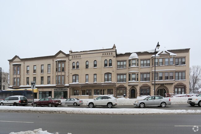 Photo - Lake Ravine Apartments