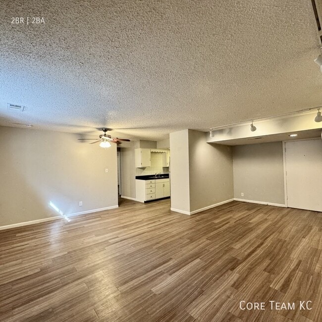 Building Photo - 4524 Pennsylvania Ave Unit 4526-00